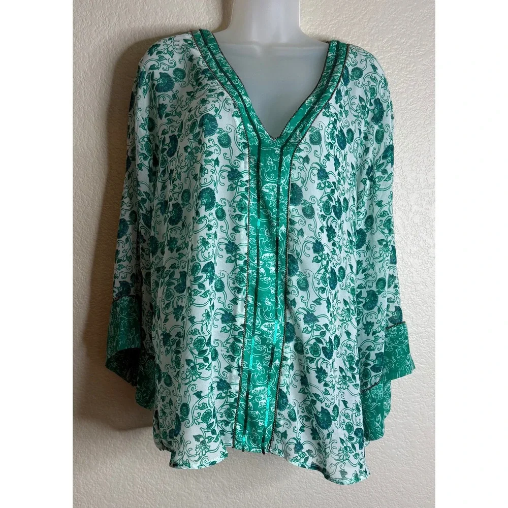 Chicos 3 US XL Tunic Top Green‎ Floral Sequin V Neck Bell Sleeve Blouse Boho